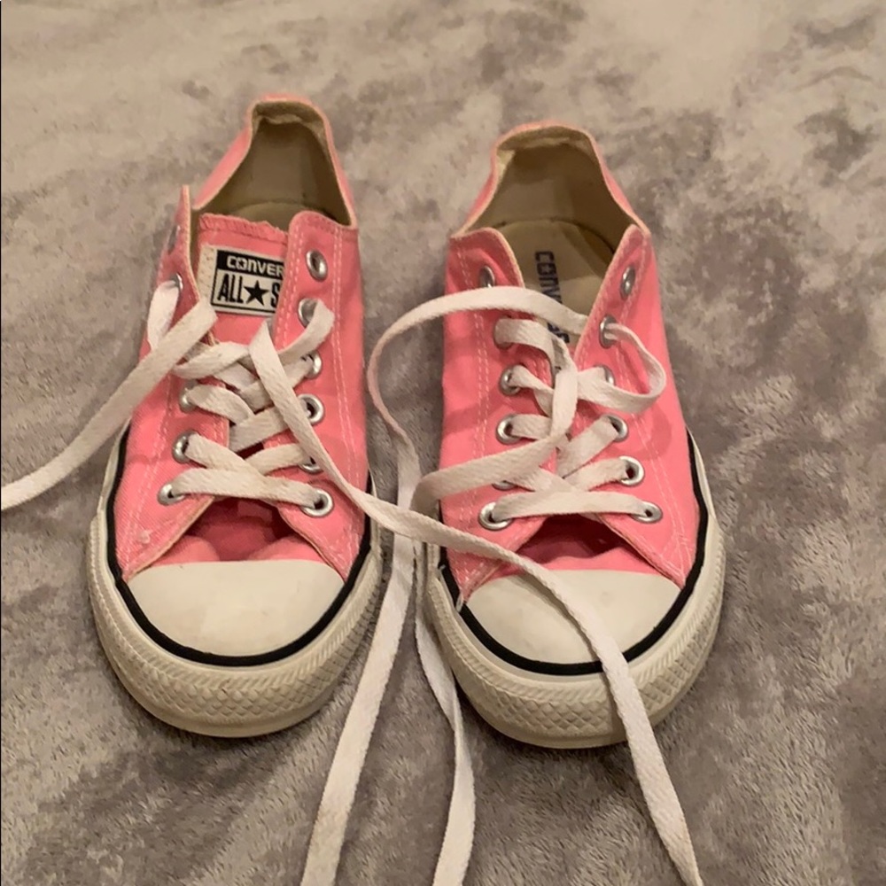 Pink converse